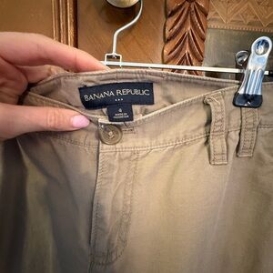 Banana Republic Khaki Linen Blend Pants | Size 4 | Straight Leg